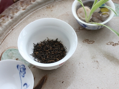 喝茶的好處和壞處分別是什么，長期喝茶有什么危害？