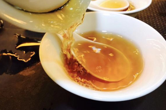 肉桂可以用紫砂壺沖泡嗎，紫砂壺能泡武夷巖茶肉桂用嗎？