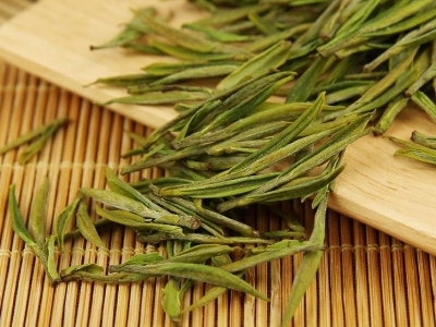 安吉白茶的功效與作用，簡單概括安吉<a href=http://www.robertaspegne.com/fenlei/baicha/ target=_blank class=infotextkey>白茶功效</a>