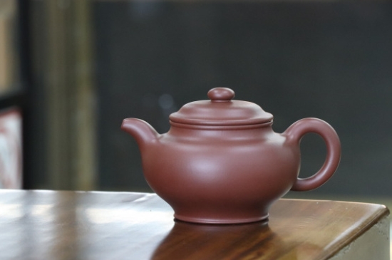 剛買的紫砂壺要怎么開壺養(yǎng)壺，<a href=http://www.robertaspegne.com/chaju/zisha/ target=_blank class=infotextkey>紫砂壺開壺</a>與養(yǎng)壺的方式方法