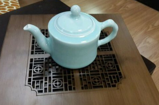 瓷壺適合泡什么茶，瓷器茶具喝什么茶好