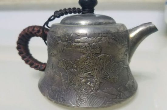 銀壺泡茶后為什么會(huì)變黑，銀壺內(nèi)膽發(fā)黑怎么辦