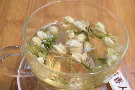茉莉泡水禁忌，茉莉干花泡水的功效與禁忌