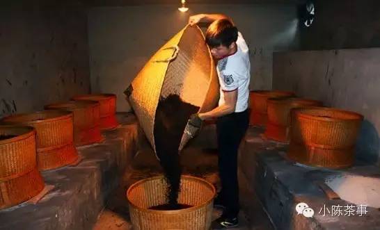 怎樣炭焙巖茶？揭秘武夷巖茶的炭焙技藝