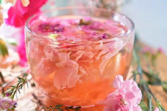 玫瑰花的最佳搭配，喝玫瑰花茶搭配什么喝好？