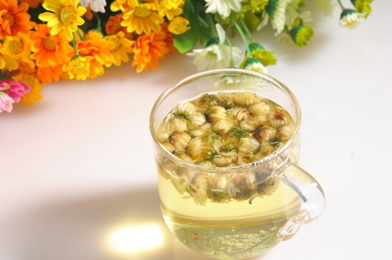 喝菊花茶有什么效果，女人長期喝菊花茶好嗎？