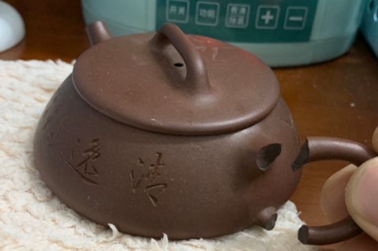 新買的紫砂壺為什么會裂，真的紫砂壺是不是很容易開裂？