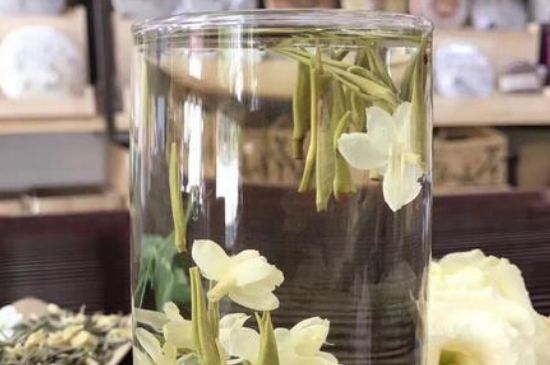 茉莉龍珠保質(zhì)期多長(zhǎng)時(shí)間，茉莉龍珠茶放幾年了還能喝嗎？