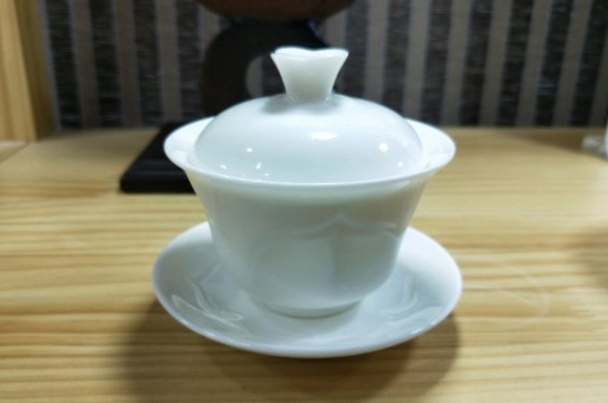 常見的七大材質(zhì)的茶具優(yōu)缺點，用什么材質(zhì)的茶具泡茶最好？