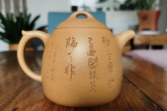 紫砂開(kāi)壺和不開(kāi)壺的區(qū)別，紫砂壺開(kāi)壺的正確方法及開(kāi)壺建議