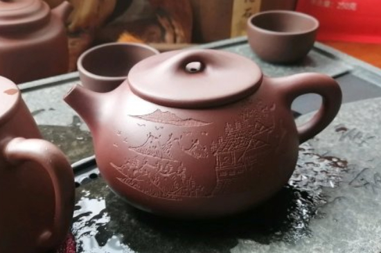 紫砂開(kāi)壺和不開(kāi)壺的區(qū)別，<a href=http://www.robertaspegne.com/chaju/zisha/ target=_blank class=infotextkey>紫砂壺開(kāi)壺</a>的正確方法及開(kāi)壺建議