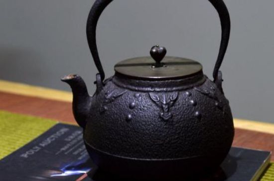 日本新鐵壺多少錢一個(gè)，如何選購(gòu)鐵壺
