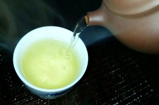 一天什么時候喝黑茶最好，喝黑茶一天最佳時間和季節(jié)