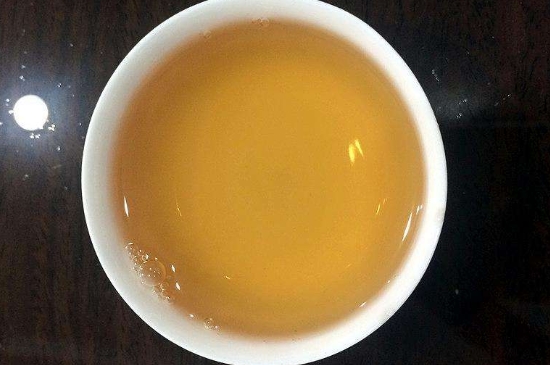 白茶三年為藥七年為寶的原理，為什么說一年茶三年藥七年寶？