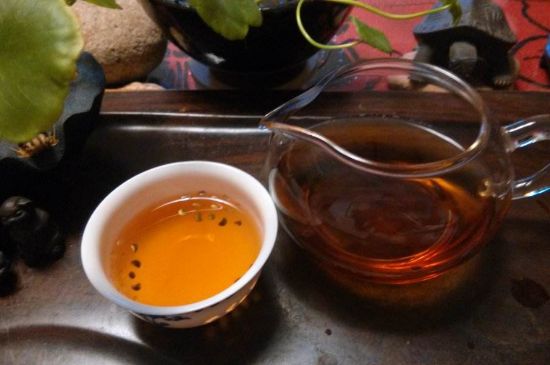 正山小種對胃好嗎，正山小種養(yǎng)胃還是傷胃