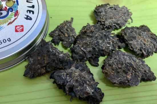 怎么知道涇渭茯茶是否變質(zhì)，茯磚茶金花和發(fā)霉的區(qū)別