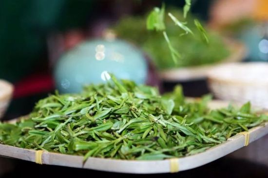 單樅茶什么季節(jié)最好喝，鳳凰單叢茶春茶好還是秋茶好？