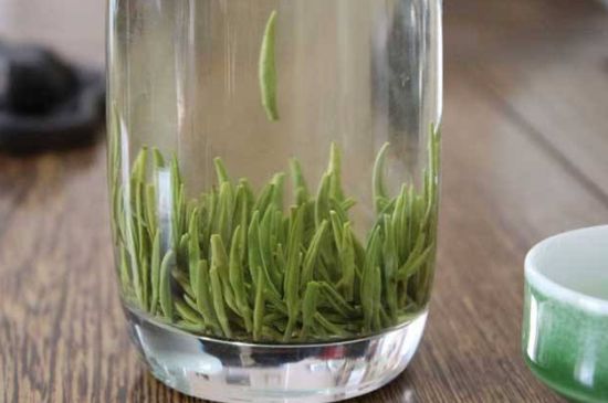 竹葉青和毛尖的區(qū)別，毛尖和竹葉青怎么分辨？