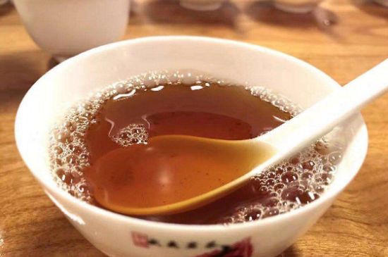 肉桂茶和大紅袍哪個(gè)貴，武夷山肉桂與大紅袍的價(jià)格比較