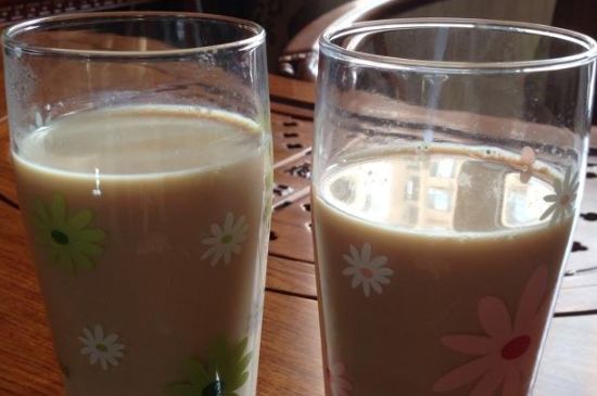 紅茶加奶的危害，紅茶加牛奶有副作用嗎