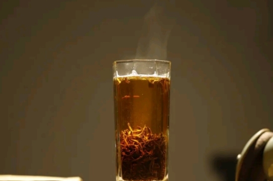 一天3杯紅茶抗癌，常飲紅茶對(duì)身體有好處！